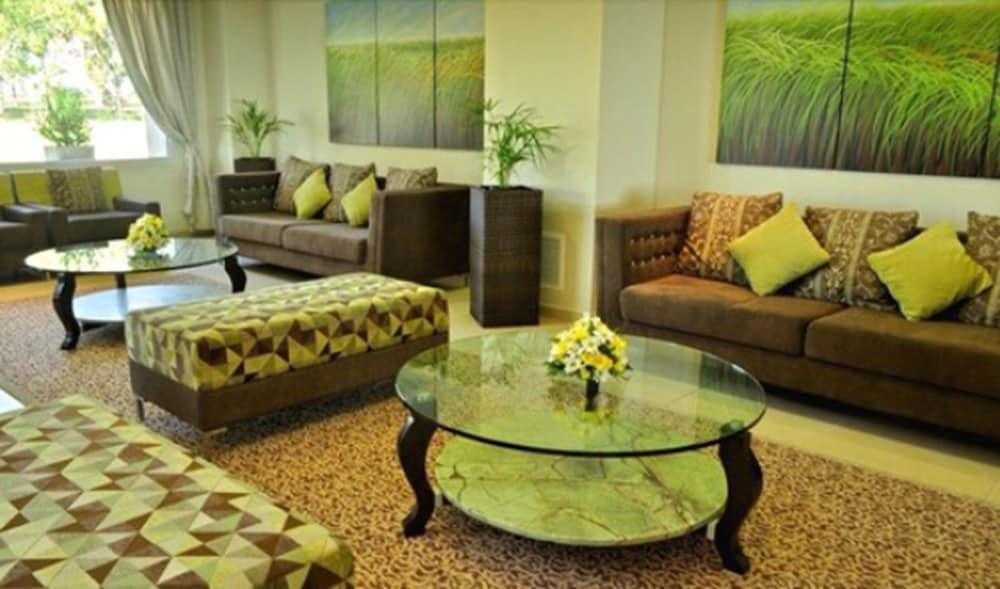 Howard Johnson Hotel Piedras Moras Альмафуэрте Экстерьер фото